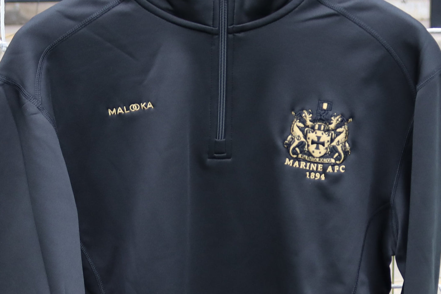 Adult 1/4 Zip 2025/26 - Black & Gold