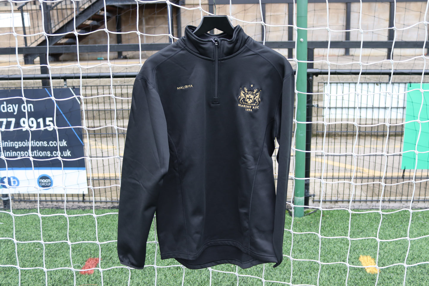 Adult 1/4 Zip 2025/26 - Black & Gold